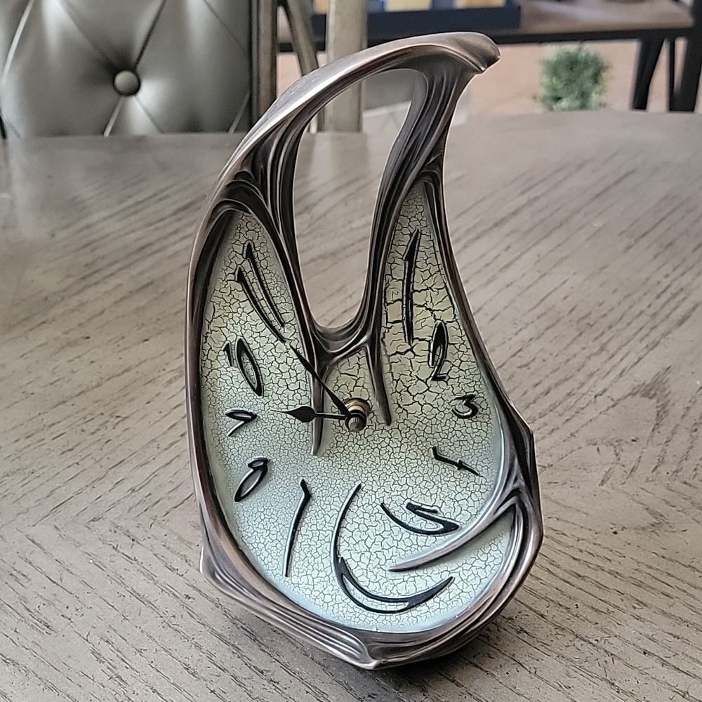 Veronese  design bronze clock table  NWOT
